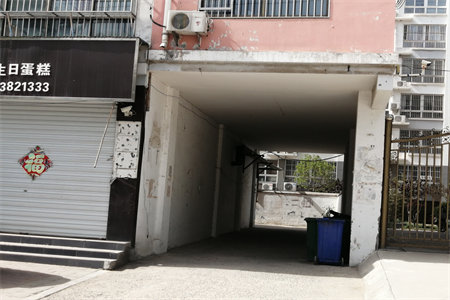东苑名邸多层2楼套三带车库不占学位